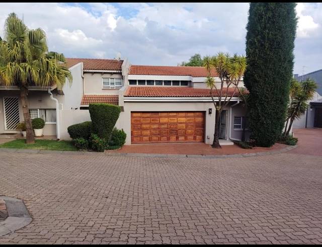 4 BEDROOM CLUSTER FOR SALE IN BRYANSTON